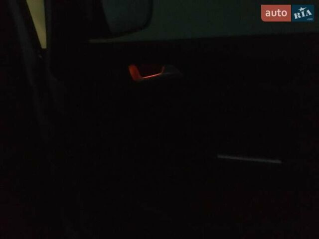 Белый Форд Си-Макс, объемом двигателя 1.6 л и пробегом 215 тыс. км за 7900 $, фото 21 на Automoto.ua