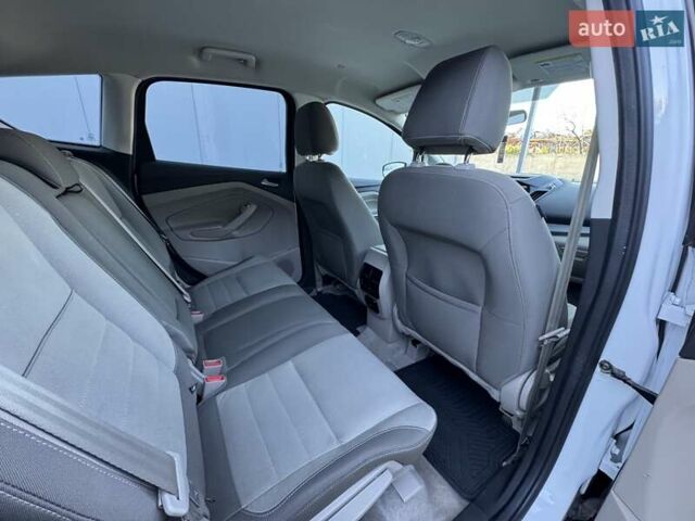 Белый Форд Си-Макс, объемом двигателя 2 л и пробегом 232 тыс. км за 8700 $, фото 37 на Automoto.ua