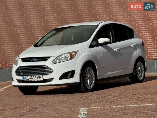 Белый Форд Си-Макс, объемом двигателя 2 л и пробегом 232 тыс. км за 8700 $, фото 2 на Automoto.ua