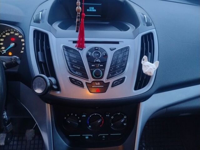 Білий Форд Сі-Макс, об'ємом двигуна 1.6 л та пробігом 195 тис. км за 7199 $, фото 8 на Automoto.ua