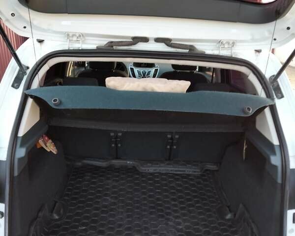 Белый Форд Си-Макс, объемом двигателя 1 л и пробегом 210 тыс. км за 6000 $, фото 13 на Automoto.ua