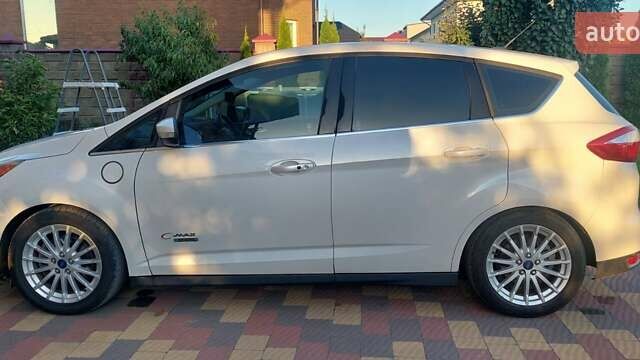 Белый Форд Си-Макс, объемом двигателя 2 л и пробегом 157 тыс. км за 12300 $, фото 1 на Automoto.ua