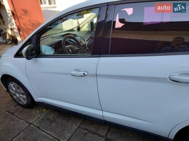 Белый Форд Си-Макс, объемом двигателя 1 л и пробегом 210 тыс. км за 6000 $, фото 3 на Automoto.ua