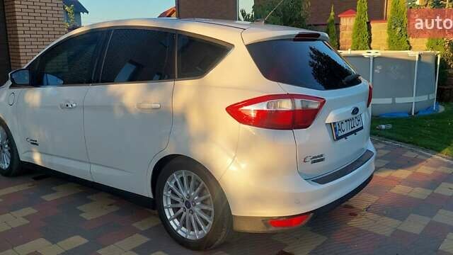 Белый Форд Си-Макс, объемом двигателя 2 л и пробегом 157 тыс. км за 12300 $, фото 2 на Automoto.ua