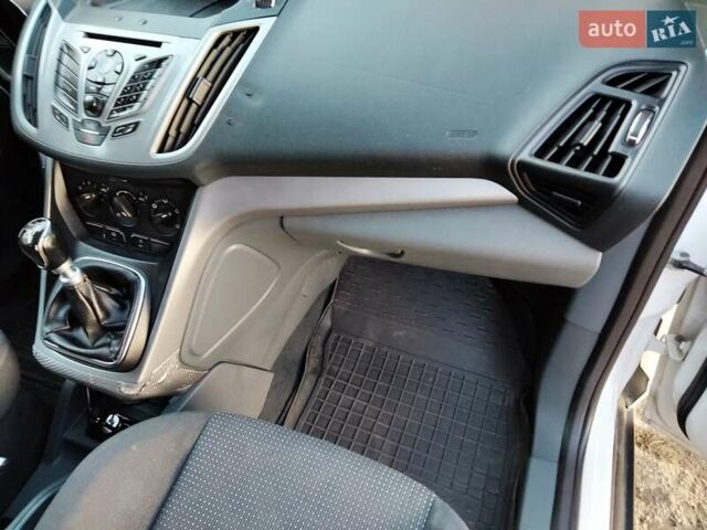 Белый Форд Си-Макс, объемом двигателя 1 л и пробегом 210 тыс. км за 6000 $, фото 20 на Automoto.ua