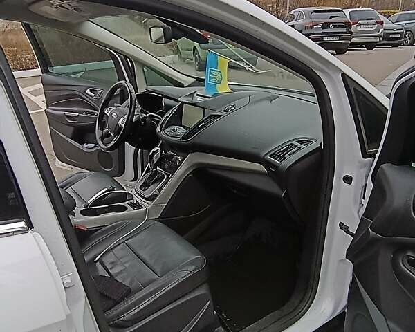 Белый Форд Си-Макс, объемом двигателя 2 л и пробегом 215 тыс. км за 9990 $, фото 8 на Automoto.ua