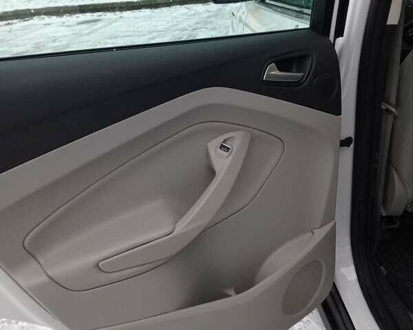 Белый Форд Си-Макс, объемом двигателя 2 л и пробегом 360 тыс. км за 9420 $, фото 21 на Automoto.ua