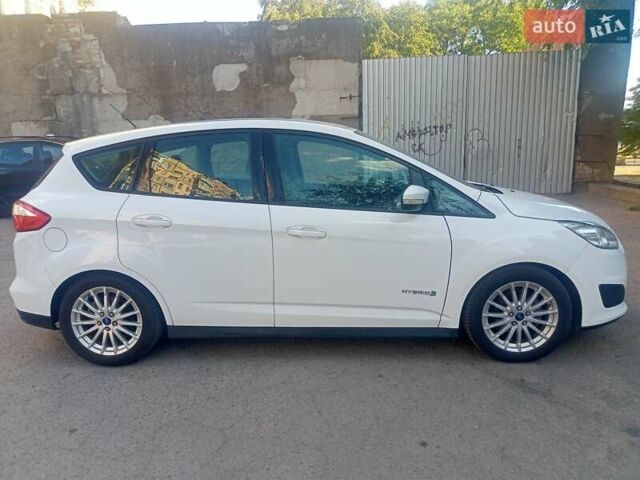 Белый Форд Си-Макс, объемом двигателя 2 л и пробегом 200 тыс. км за 9500 $, фото 6 на Automoto.ua
