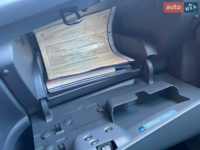 Білий Форд Сі-Макс, об'ємом двигуна 1.6 л та пробігом 230 тис. км за 7950 $, фото 33 на Automoto.ua