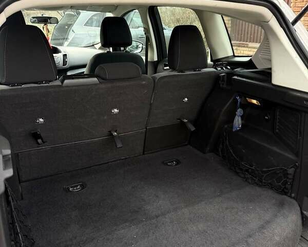 Белый Форд Си-Макс, объемом двигателя 2 л и пробегом 277 тыс. км за 9200 $, фото 8 на Automoto.ua