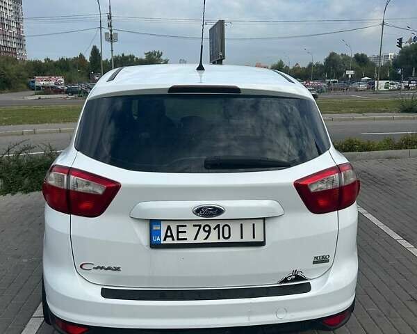 Белый Форд Си-Макс, объемом двигателя 1 л и пробегом 191 тыс. км за 6800 $, фото 1 на Automoto.ua