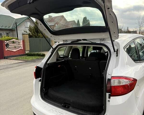 Белый Форд Си-Макс, объемом двигателя 2 л и пробегом 277 тыс. км за 9200 $, фото 7 на Automoto.ua