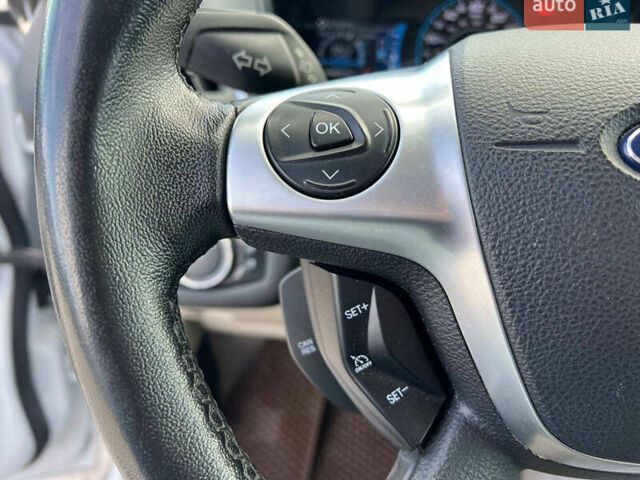 Белый Форд Си-Макс, объемом двигателя 2 л и пробегом 154 тыс. км за 11190 $, фото 24 на Automoto.ua