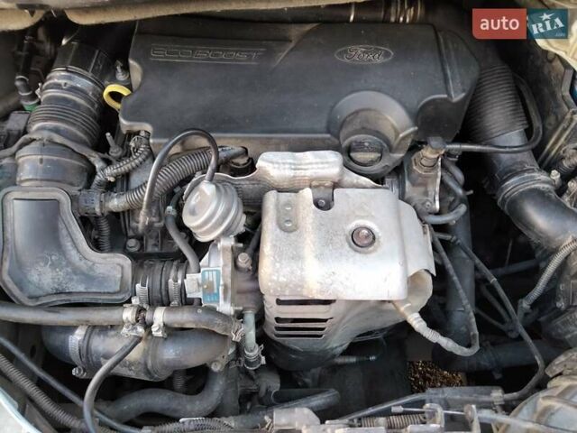 Белый Форд Си-Макс, объемом двигателя 1 л и пробегом 210 тыс. км за 6000 $, фото 9 на Automoto.ua