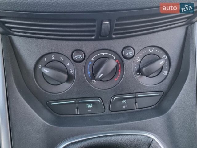 Білий Форд Сі-Макс, об'ємом двигуна 1 л та пробігом 211 тис. км за 5850 $, фото 22 на Automoto.ua