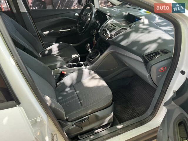 Білий Форд Сі-Макс, об'ємом двигуна 1.56 л та пробігом 220 тис. км за 8300 $, фото 13 на Automoto.ua