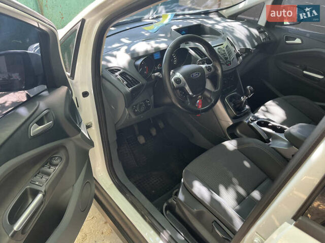 Білий Форд Сі-Макс, об'ємом двигуна 1.56 л та пробігом 220 тис. км за 8300 $, фото 6 на Automoto.ua