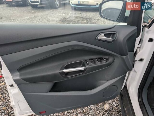 Білий Форд Сі-Макс, об'ємом двигуна 1.6 л та пробігом 236 тис. км за 7150 $, фото 18 на Automoto.ua