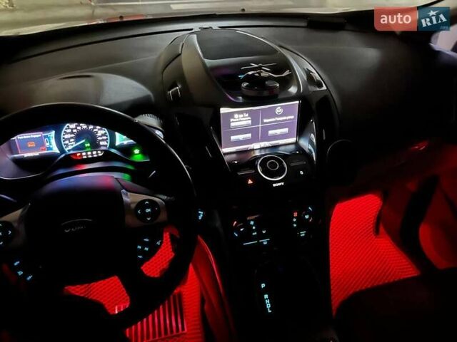 Форд Си-Макс 2014 в Одессе на Automoto.ua Белый Форд Си-Макс, объемом двигателя 2 л и пробегом 217 тыс. км за 12100 $, фото 21 на Automoto.ua