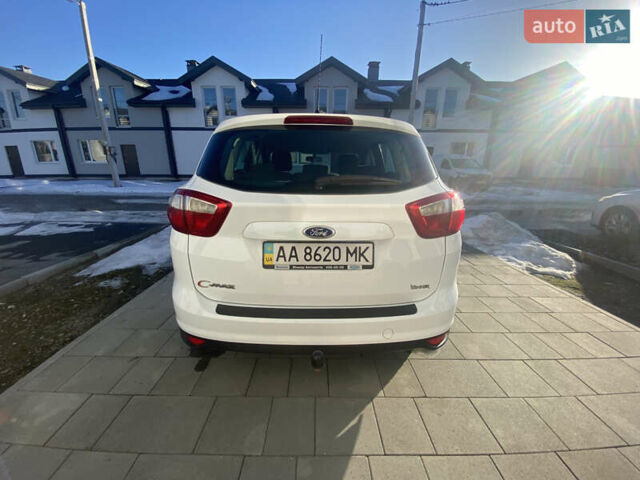 Белый Форд Си-Макс, объемом двигателя 1.56 л и пробегом 177 тыс. км за 8500 $, фото 3 на Automoto.ua
