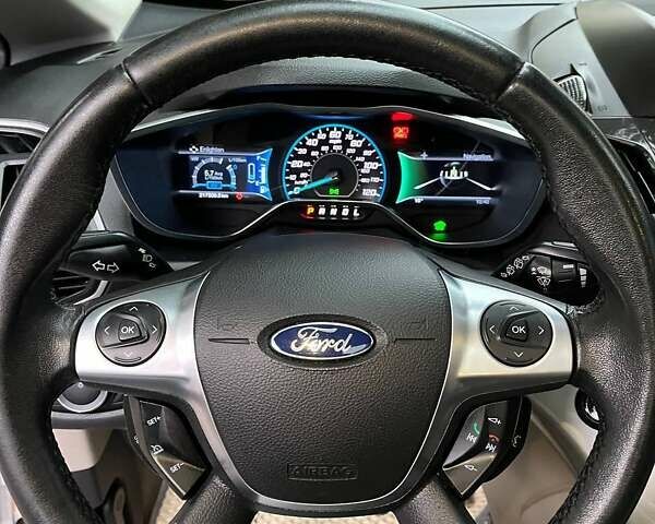 Форд Си-Макс 2014 в Одессе на Automoto.ua Белый Форд Си-Макс, объемом двигателя 2 л и пробегом 217 тыс. км за 12100 $, фото 25 на Automoto.ua