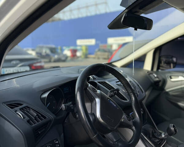 Білий Форд Сі-Макс, об'ємом двигуна 1.56 л та пробігом 311 тис. км за 7500 $, фото 10 на Automoto.ua