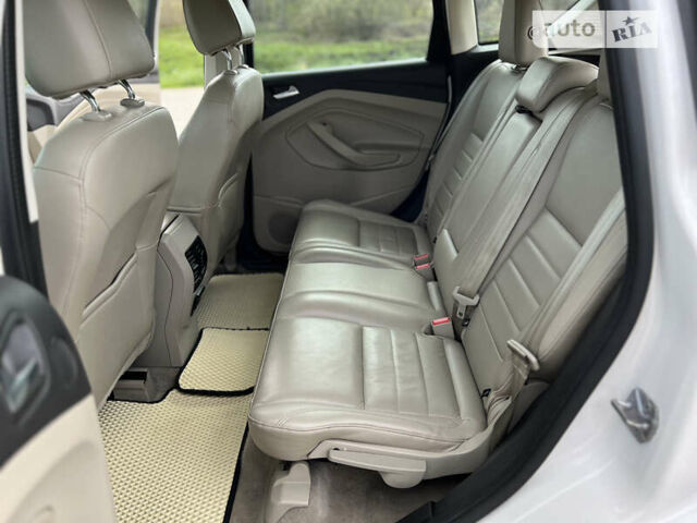 Белый Форд Си-Макс, объемом двигателя 2 л и пробегом 252 тыс. км за 10800 $, фото 14 на Automoto.ua