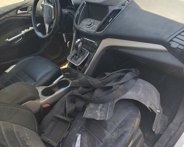 Білий Форд Сі-Макс, об'ємом двигуна 2 л та пробігом 150 тис. км за 4400 $, фото 4 на Automoto.ua