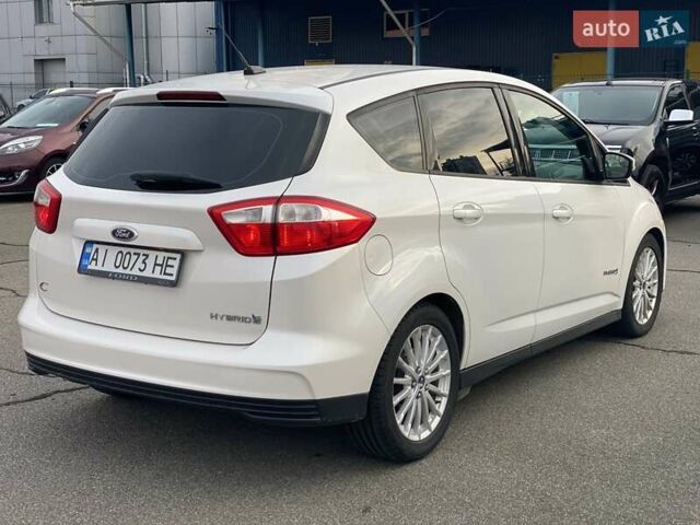 Белый Форд Си-Макс, объемом двигателя 2 л и пробегом 161 тыс. км за 9990 $, фото 5 на Automoto.ua