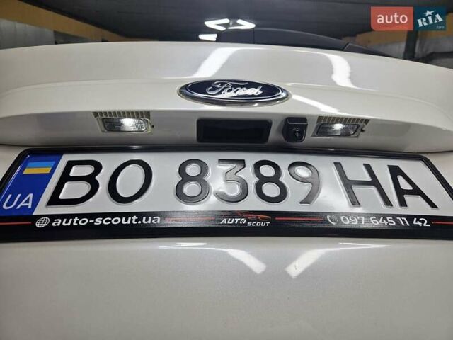 Білий Форд Сі-Макс, об'ємом двигуна 2 л та пробігом 120 тис. км за 12500 $, фото 26 на Automoto.ua