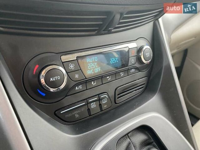 Белый Форд Си-Макс, объемом двигателя 2 л и пробегом 161 тыс. км за 9990 $, фото 14 на Automoto.ua