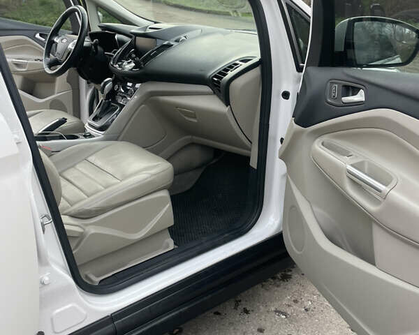 Белый Форд Си-Макс, объемом двигателя 2 л и пробегом 112 тыс. км за 14200 $, фото 6 на Automoto.ua