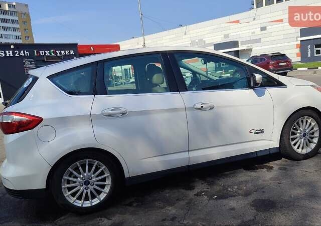 Белый Форд Си-Макс, объемом двигателя 2 л и пробегом 285 тыс. км за 12900 $, фото 8 на Automoto.ua