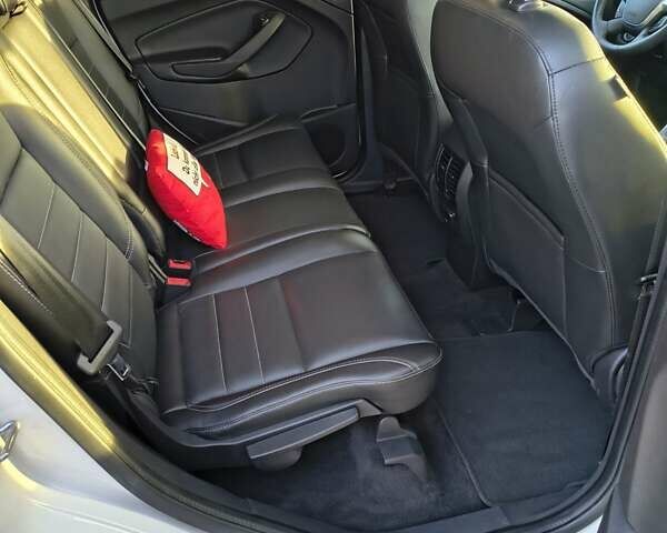 Белый Форд Си-Макс, объемом двигателя 2 л и пробегом 183 тыс. км за 10700 $, фото 12 на Automoto.ua