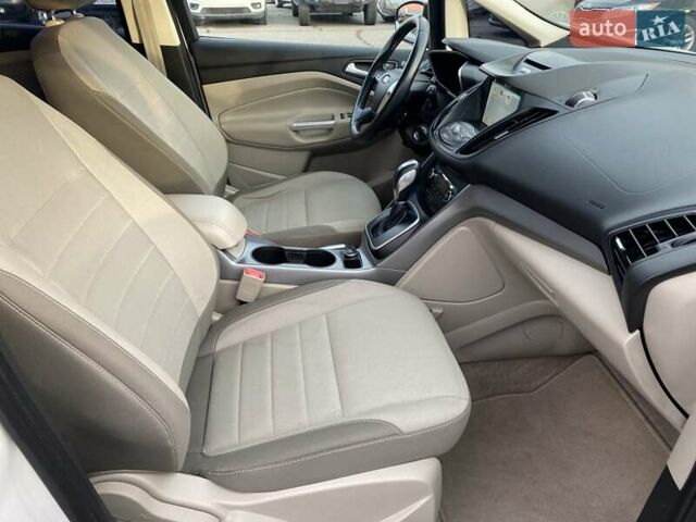 Белый Форд Си-Макс, объемом двигателя 2 л и пробегом 161 тыс. км за 9990 $, фото 12 на Automoto.ua