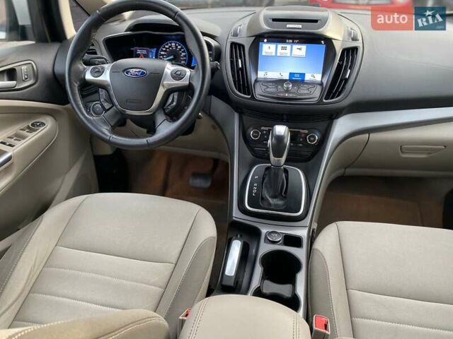 Белый Форд Си-Макс, объемом двигателя 2 л и пробегом 161 тыс. км за 9990 $, фото 8 на Automoto.ua