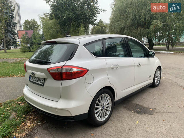 Белый Форд Си-Макс, объемом двигателя 2 л и пробегом 105 тыс. км за 13000 $, фото 4 на Automoto.ua