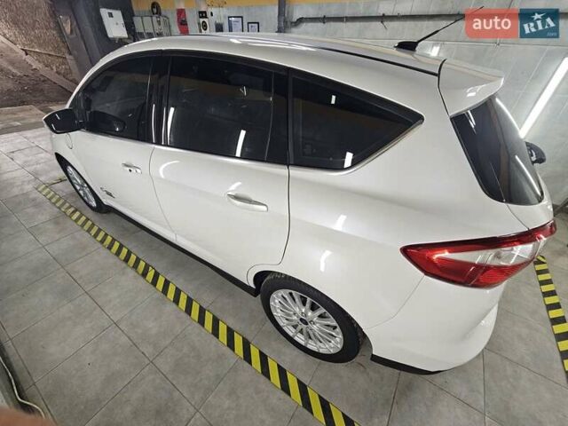 Білий Форд Сі-Макс, об'ємом двигуна 2 л та пробігом 120 тис. км за 12500 $, фото 10 на Automoto.ua