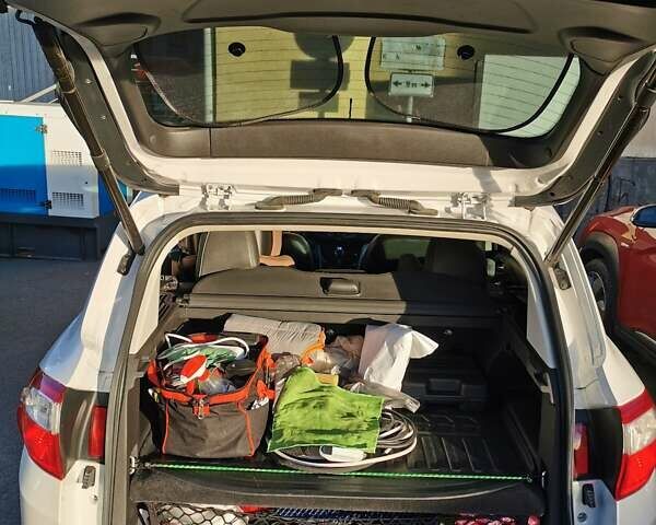 Білий Форд Сі-Макс, об'ємом двигуна 2 л та пробігом 191 тис. км за 12500 $, фото 10 на Automoto.ua