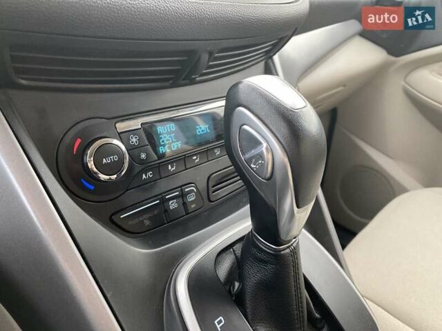 Белый Форд Си-Макс, объемом двигателя 2 л и пробегом 161 тыс. км за 9990 $, фото 15 на Automoto.ua