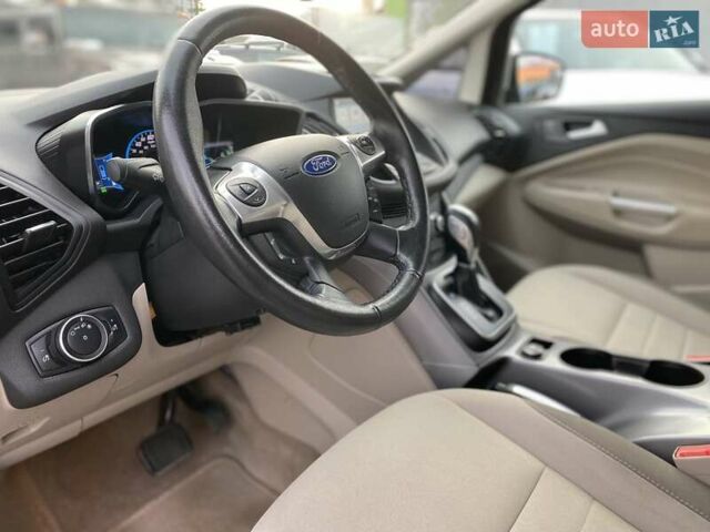 Белый Форд Си-Макс, объемом двигателя 2 л и пробегом 161 тыс. км за 9990 $, фото 7 на Automoto.ua