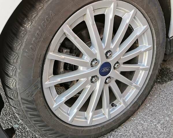 Білий Форд Сі-Макс, об'ємом двигуна 2 л та пробігом 191 тис. км за 12500 $, фото 9 на Automoto.ua