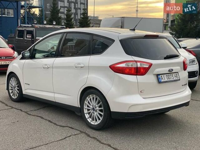 Белый Форд Си-Макс, объемом двигателя 2 л и пробегом 161 тыс. км за 9990 $, фото 3 на Automoto.ua