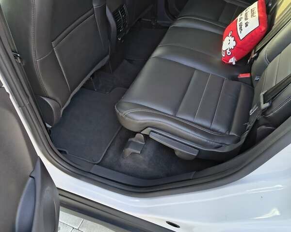 Белый Форд Си-Макс, объемом двигателя 2 л и пробегом 183 тыс. км за 10700 $, фото 16 на Automoto.ua