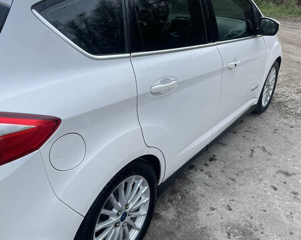 Белый Форд Си-Макс, объемом двигателя 2 л и пробегом 112 тыс. км за 14200 $, фото 1 на Automoto.ua