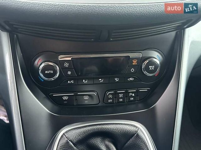 Білий Форд Сі-Макс, об'ємом двигуна 1.6 л та пробігом 265 тис. км за 9800 $, фото 17 на Automoto.ua