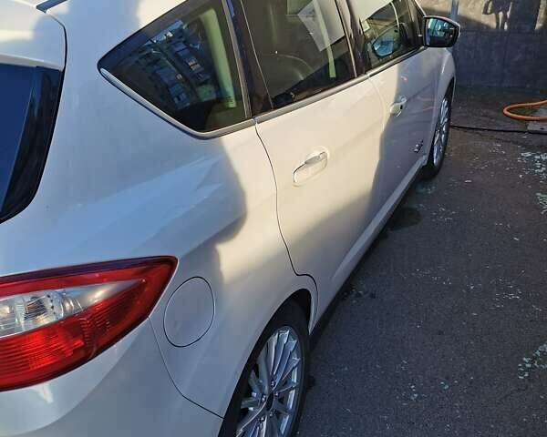 Білий Форд Сі-Макс, об'ємом двигуна 2 л та пробігом 191 тис. км за 12500 $, фото 3 на Automoto.ua