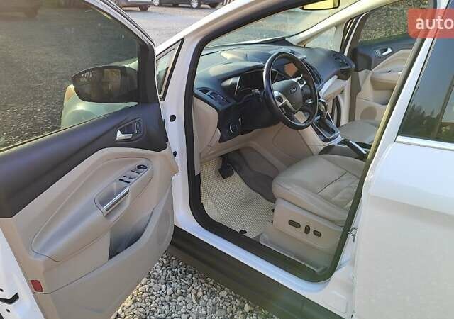 Белый Форд Си-Макс, объемом двигателя 2 л и пробегом 225 тыс. км за 12500 $, фото 10 на Automoto.ua