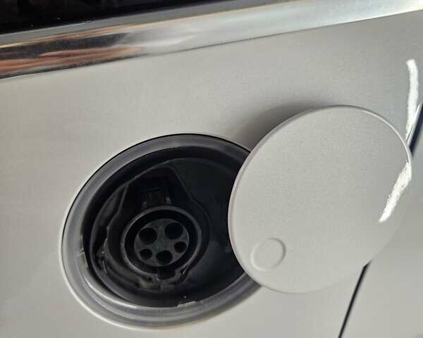 Білий Форд Сі-Макс, об'ємом двигуна 2 л та пробігом 120 тис. км за 12500 $, фото 23 на Automoto.ua