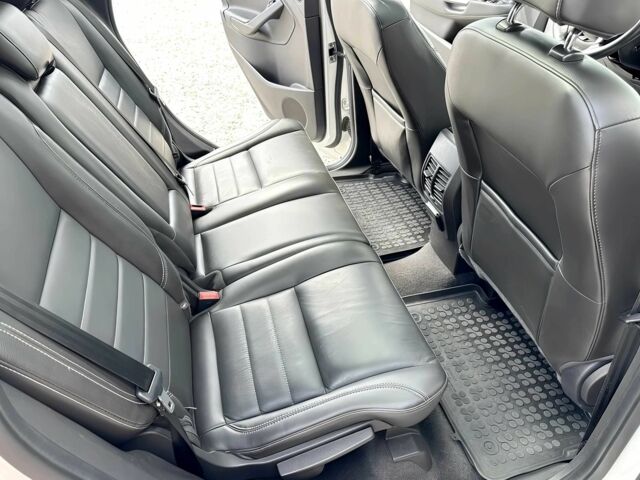 Білий Форд Сі-Макс, об'ємом двигуна 2 л та пробігом 70 тис. км за 4700 $, фото 10 на Automoto.ua